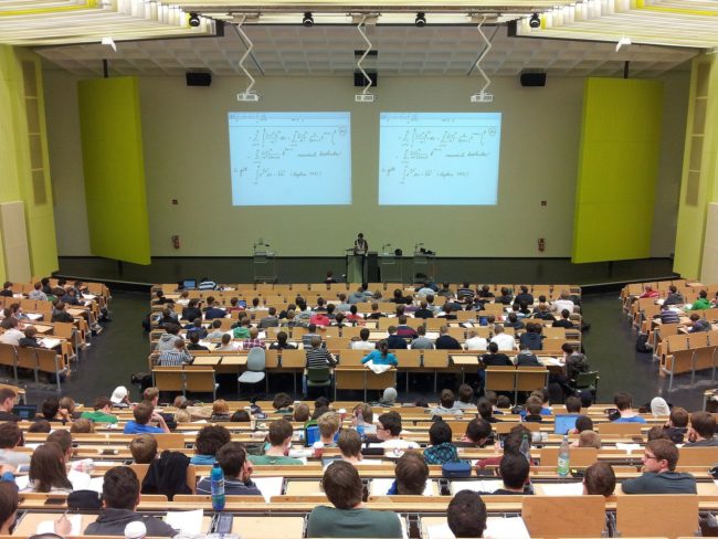 Clase universitaria